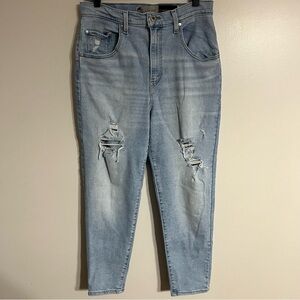 Levi’s SilverTab Mom Jeans Women’s 31x27 High Rise Light Wash Loose Distressed